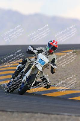 media/Oct-03-2022-Moto Forza (Mon) [[5f077a3730]]/Intermediate Group/Session 5 (Turn 12)/